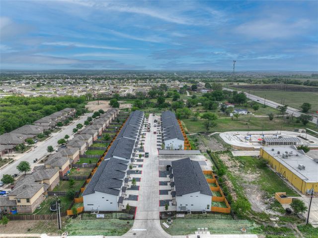 104 Creekside TRL 503, Kyle, TX 78640