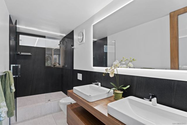 4944 Cass 604, San Diego, CA 92109