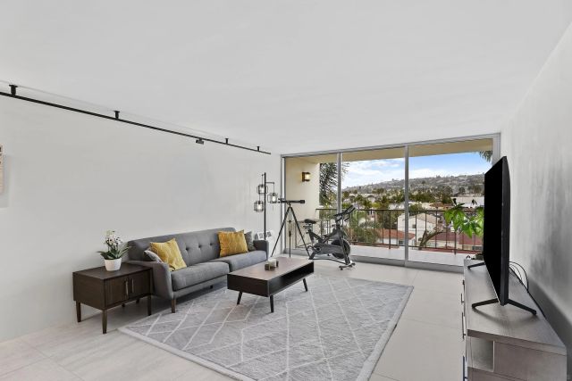 4944 Cass 604, San Diego, CA 92109