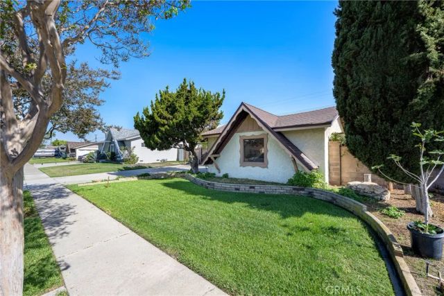 7660 El Chaco, Buena Park, CA 90620