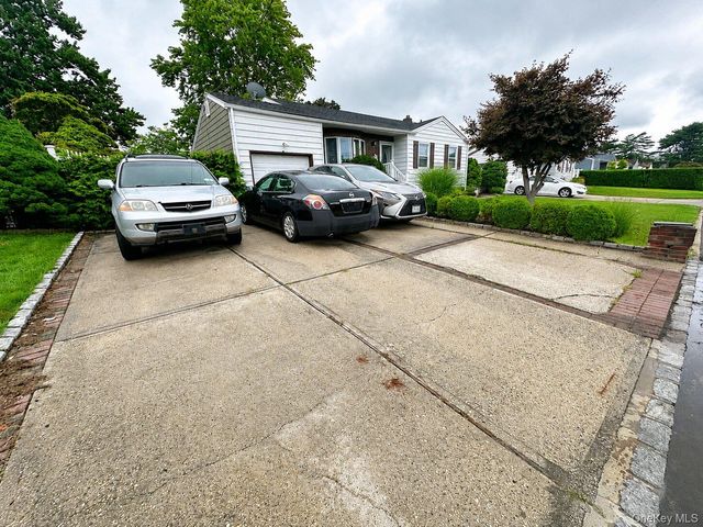 80 Carroll Street, Brentwood, NY 11717