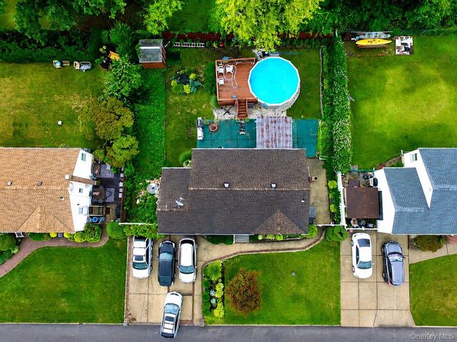 80 Carroll Street, Brentwood, NY 11717