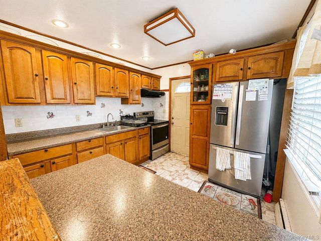 80 Carroll Street, Brentwood, NY 11717
