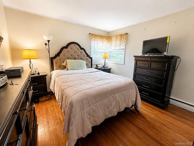 80 Carroll Street, Brentwood, NY 11717