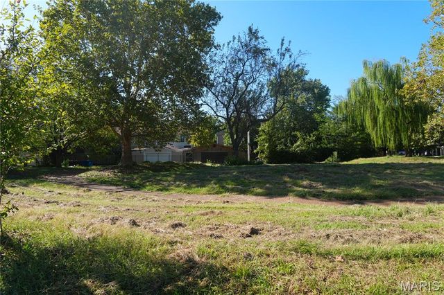 942 Hickory Street, St Louis, MO 63104