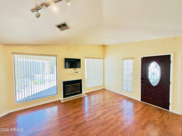 12612 S CHEROKEE Street, Phoenix, AZ 85044