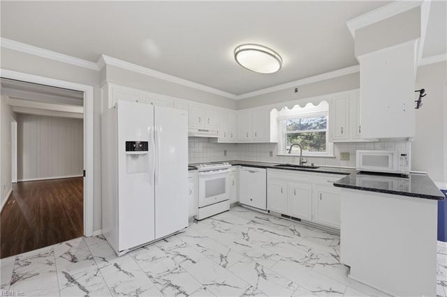 1531 Longdale DR, Norfolk, VA 23518