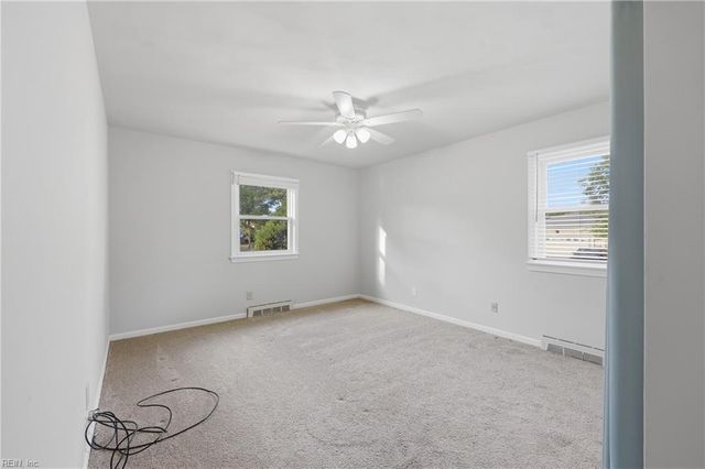 1531 Longdale DR, Norfolk, VA 23518