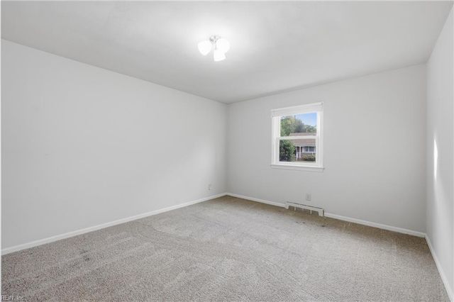 1531 Longdale DR, Norfolk, VA 23518