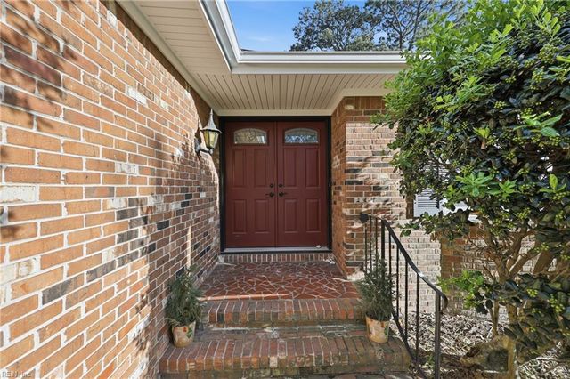 1531 Longdale DR, Norfolk, VA 23518