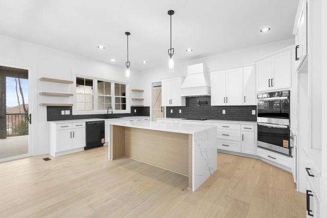 1671 Allendale Dr, Nolensville, TN 37135