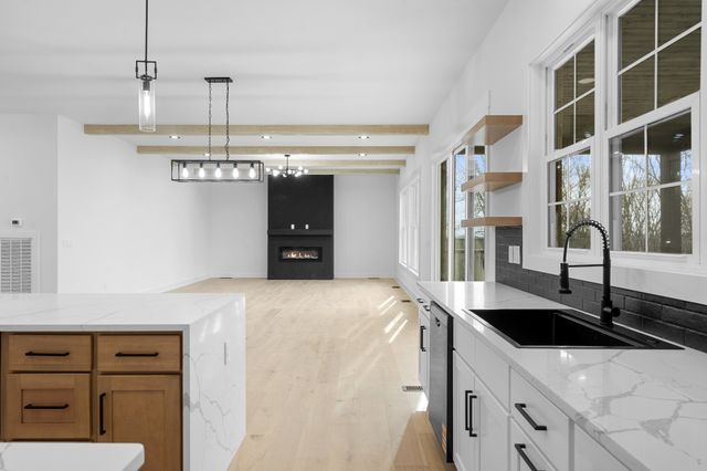 1671 Allendale Dr, Nolensville, TN 37135