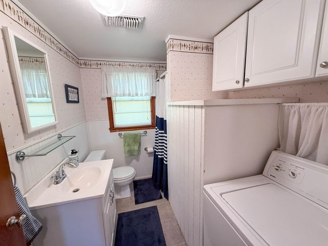 37 Shoreline Dr, Geneseo, KS 67444