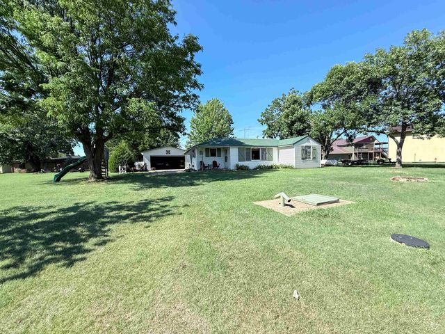 37 Shoreline Dr, Geneseo, KS 67444