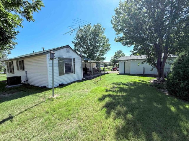 37 Shoreline Dr, Geneseo, KS 67444