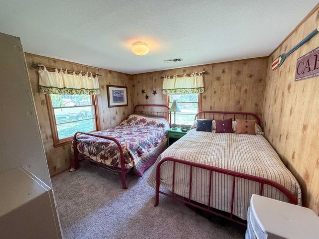 37 Shoreline Dr, Geneseo, KS 67444