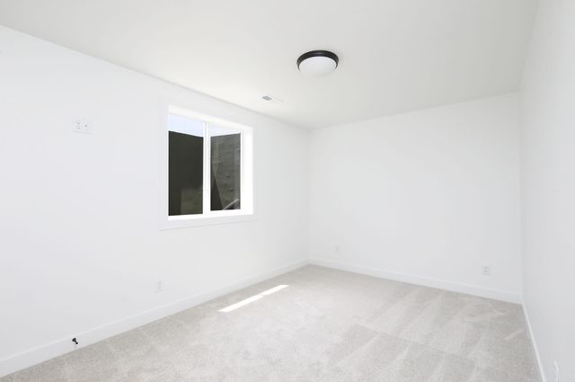 2500 NE 6th Street, Grimes, IA 50111