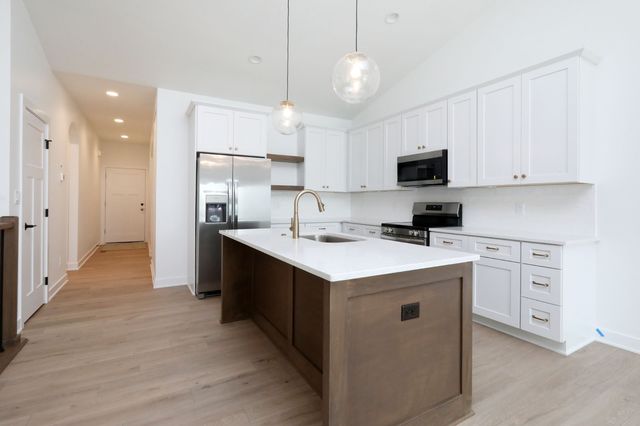 2500 NE 6th Street, Grimes, IA 50111