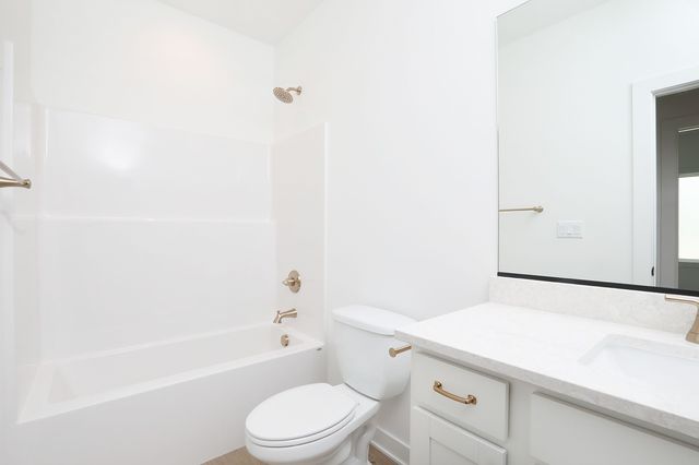 2500 NE 6th Street, Grimes, IA 50111