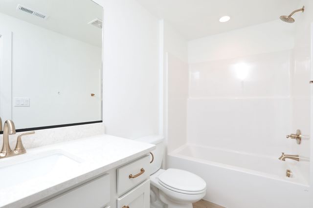 2500 NE 6th Street, Grimes, IA 50111