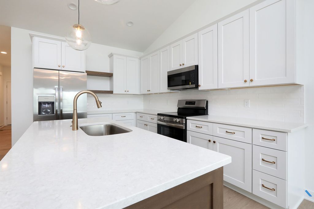 2500 NE 6th Street, Grimes, IA 50111