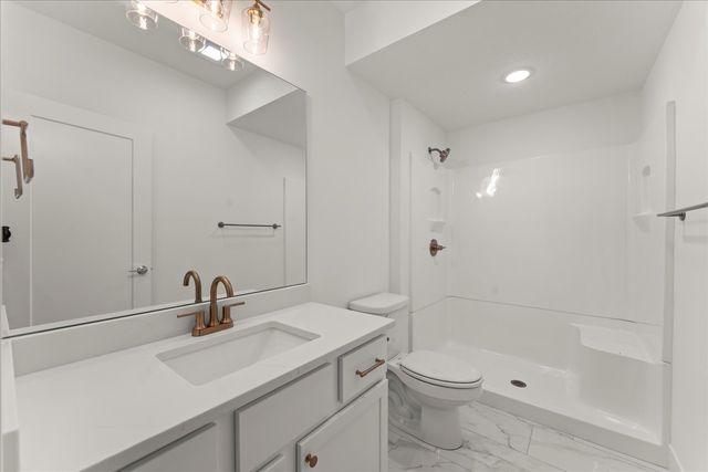 1403 Ravenwood Drive, Mahomet, IL 61853