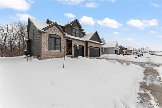 1403 Ravenwood Drive, Mahomet, IL 61853