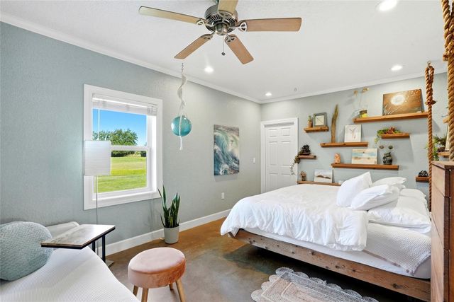 123 S WIGGINS ROAD, Plant City, FL 33566