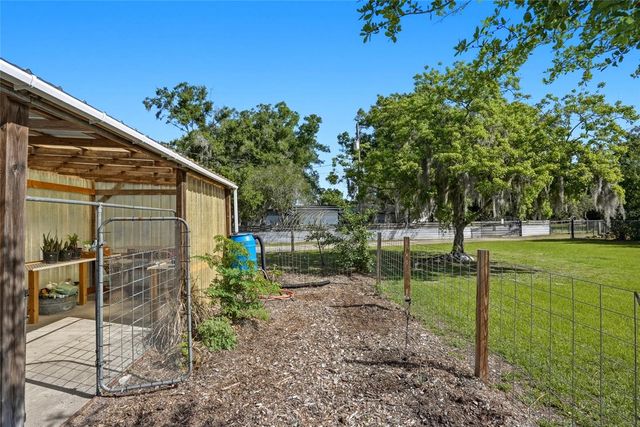 123 S WIGGINS ROAD, Plant City, FL 33566