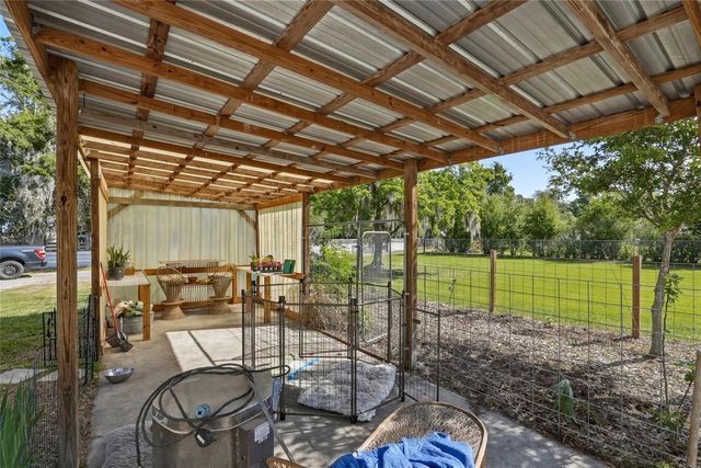 123 S WIGGINS ROAD, Plant City, FL 33566