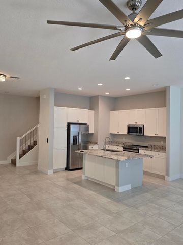 4920 Pointe Midtown Way, Palm Beach Gardens, FL 33418