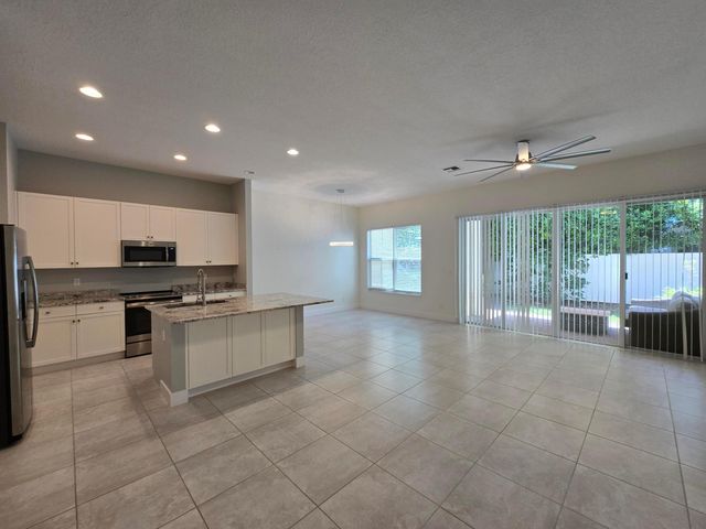 4920 Pointe Midtown Way, Palm Beach Gardens, FL 33418