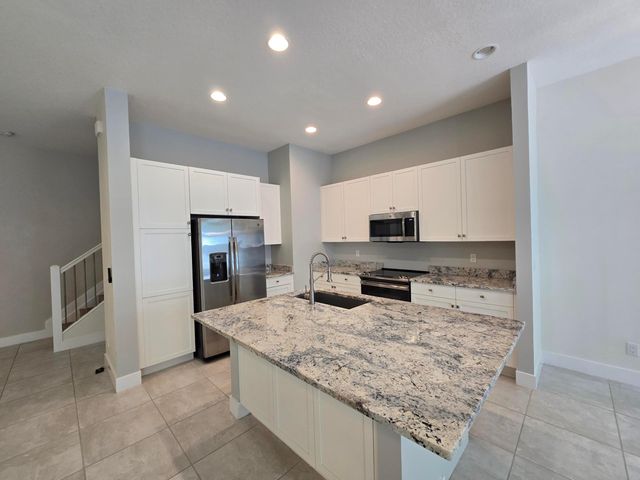 4920 Pointe Midtown Way, Palm Beach Gardens, FL 33418