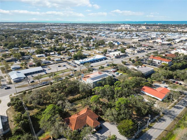 841 E VENICE AVENUE, Venice, FL 34285