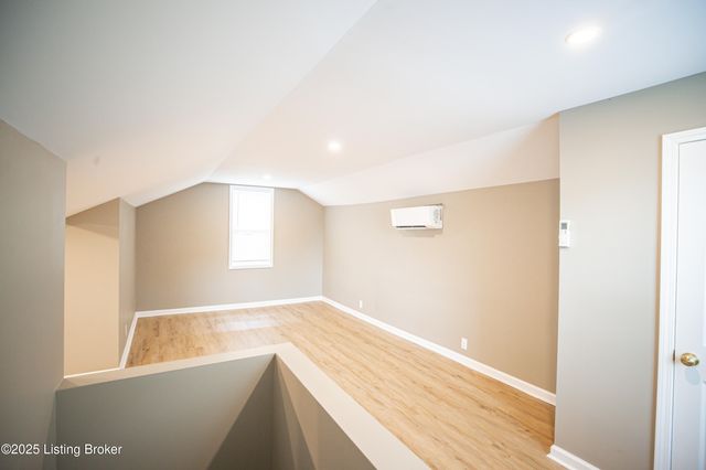 2108 Oregon Ave, Louisville, KY 40210