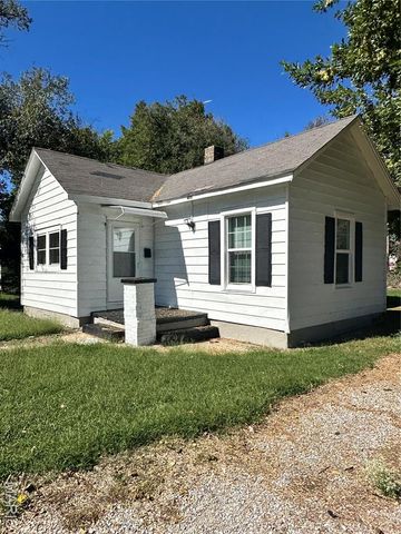 406 W Gladys Street, Sikeston, MO 63801