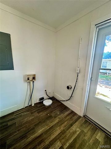 406 W Gladys Street, Sikeston, MO 63801