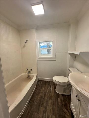 406 W Gladys Street, Sikeston, MO 63801