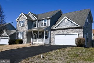 173 BUNTING AVE, Martinsburg, WV 25405