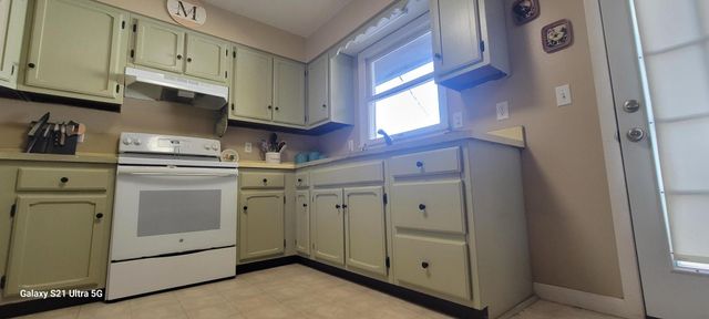 1 Flanagan Drive, Plattsburgh, NY 12901