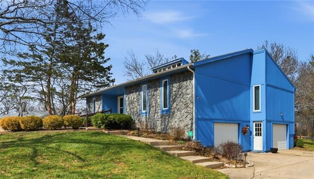 1208 SW 23rd Street, Blue Springs, MO 64015