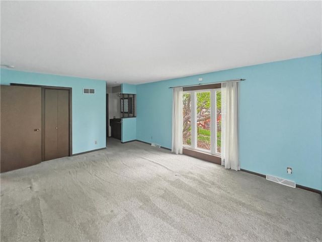 1208 SW 23rd Street, Blue Springs, MO 64015