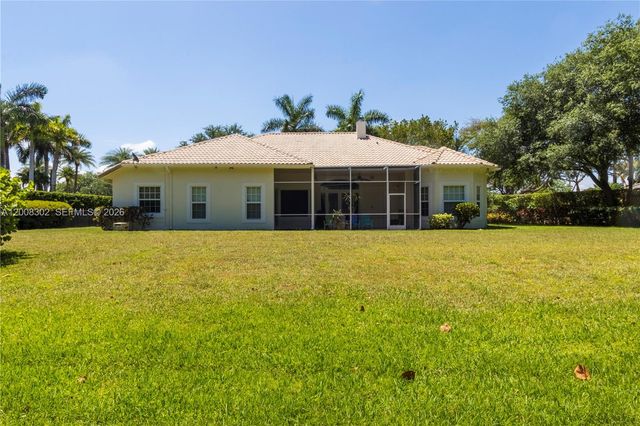 12743 N Winners Cir, Davie, FL 33330