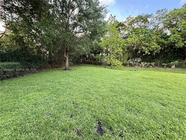 12743 N Winners Cir, Davie, FL 33330