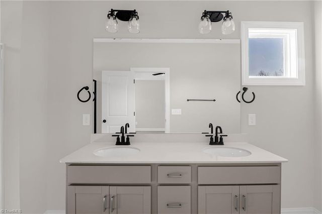 1392 Ouray Drive, Kernersville, NC 27284