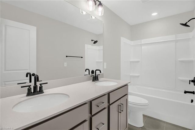 1392 Ouray Drive, Kernersville, NC 27284