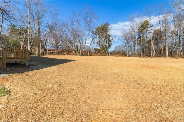 1392 Ouray Drive, Kernersville, NC 27284