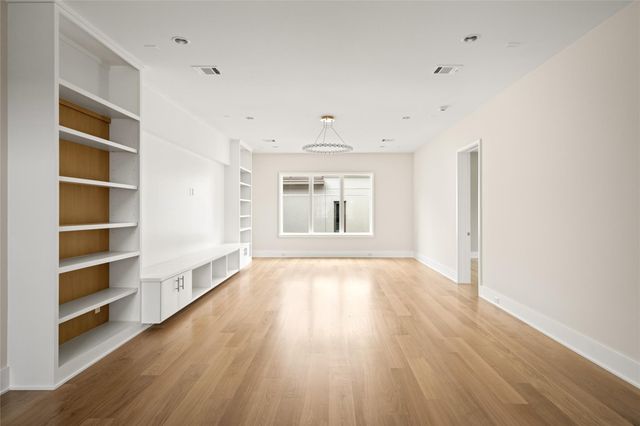 4006 Overbrook Lane, Houston, TX 77027