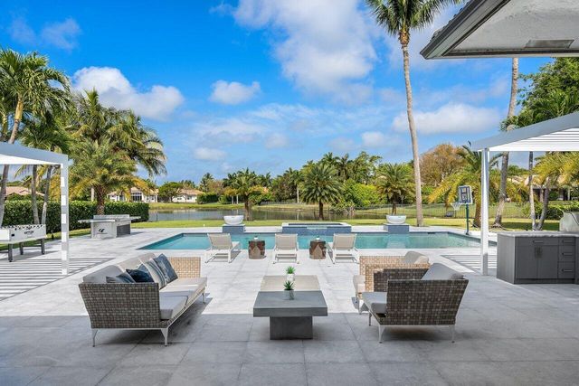 8331 Sawpine Road, Delray Beach, FL 33446