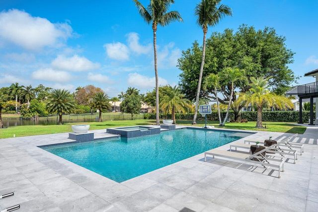 8331 Sawpine Road, Delray Beach, FL 33446